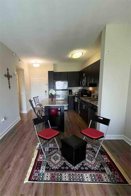 Blooming Journey In Tampa Bay! Apartment Exterior photo